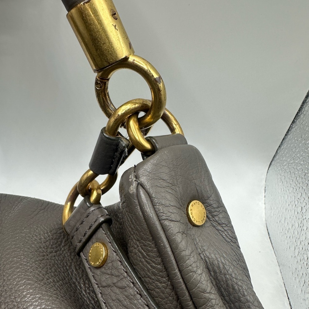Marc Jacobs Gray leather boho handbag - Picture 4 of 8
